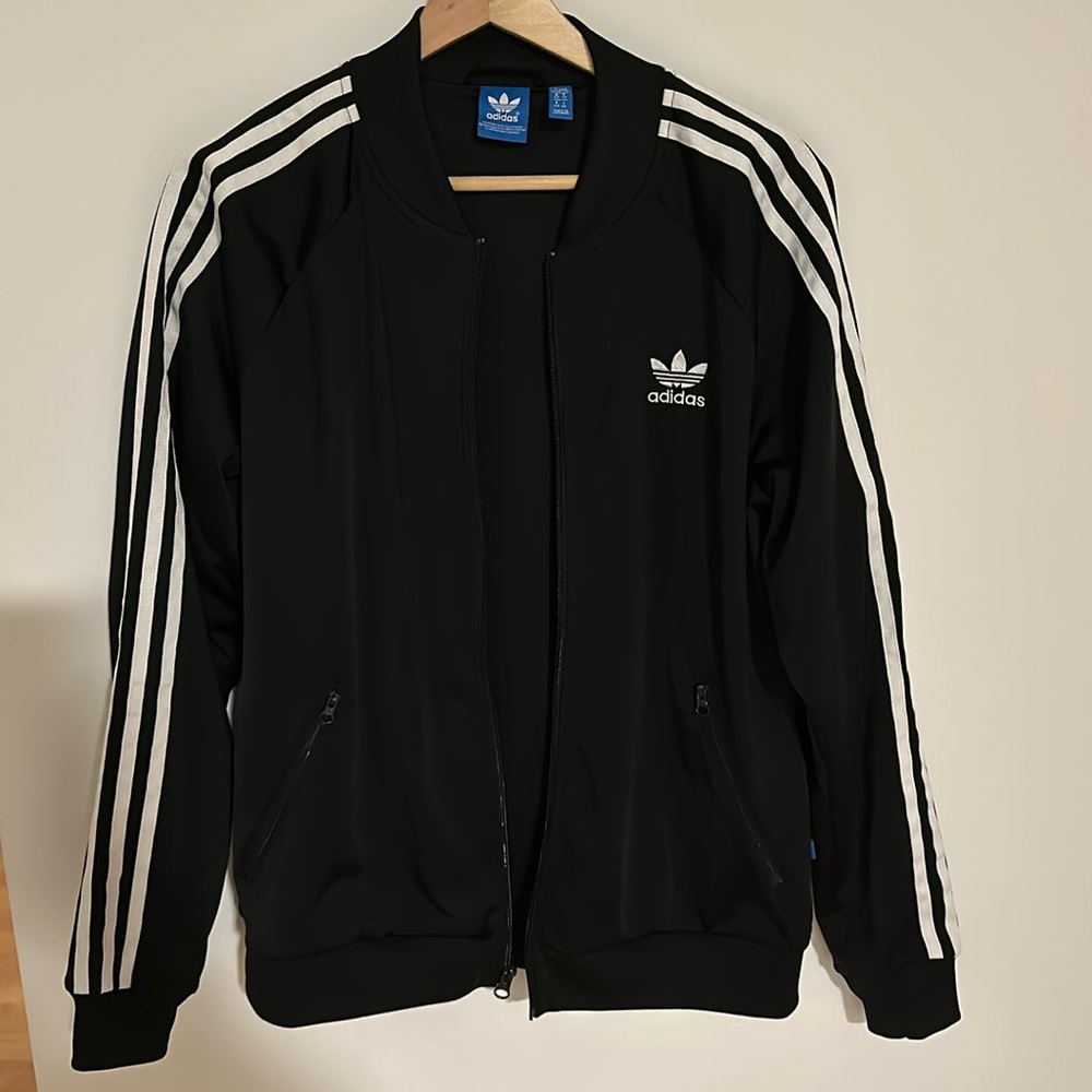 Adidas jacket (wowen sizing ) large